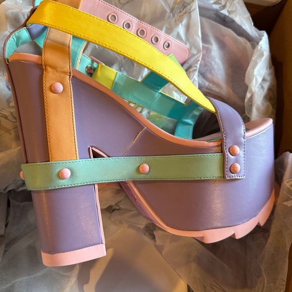 Yru Candy night call platform heels - Picture 6 of 9